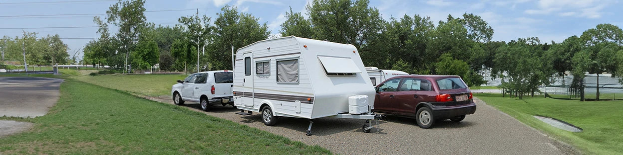 キャンピングトレーラー用の信頼性高いバッテリーおすすめ