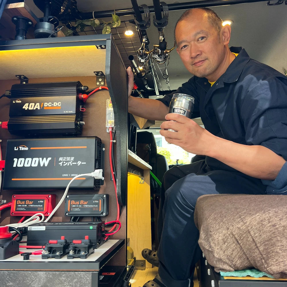 RV車に最適な大容量バッテリーシステム、40A走行充電器とインバーター1000W