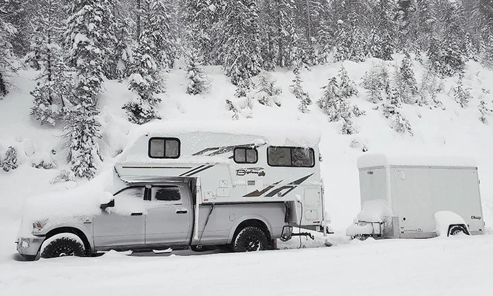 冬の車中泊でも安定供電するヒーター付きリン酸鉄リチウムイオンバッテリー