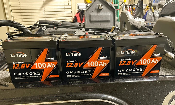 簡単設置でオフグリッド電力システムを実現可能な12Vバッテリーおすすめ