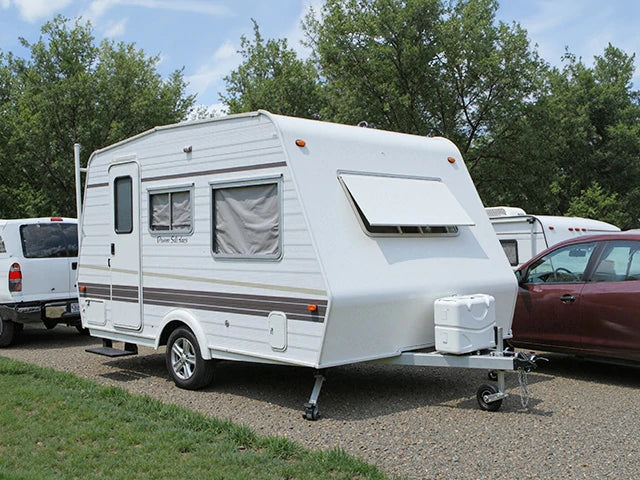 キャンピングトレーラー用の信頼性高いバッテリーおすすめ